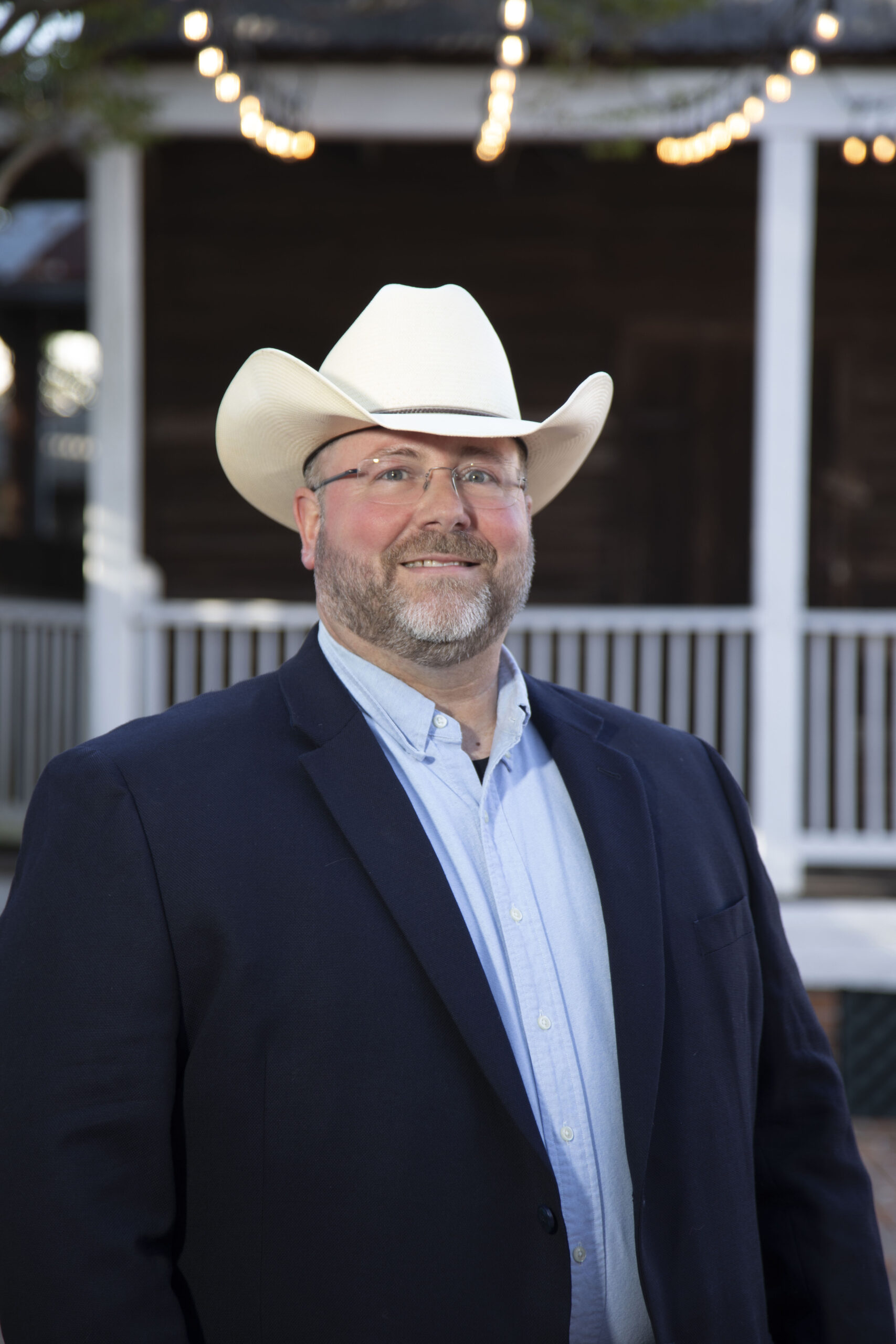 Headshot of DR. CLAY RUNFALO